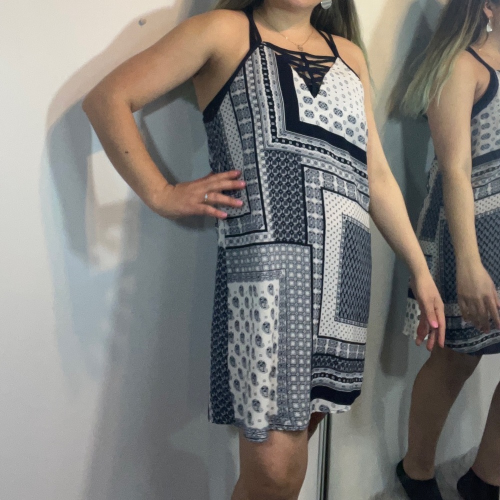 JEALOUS TOMATE DRESS COLOR BLUE/WHITE SIZE L - Picture 3 of 13